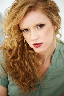 Daria F - Mot Management