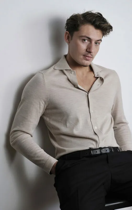Elias D - DIRECT BOOKING PARIS - Mot Management