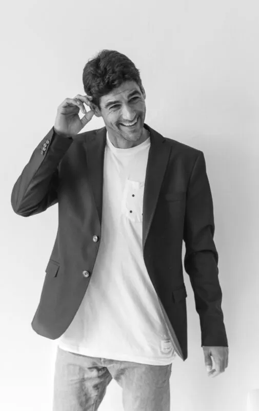 Enrique Lo - Mot Management
