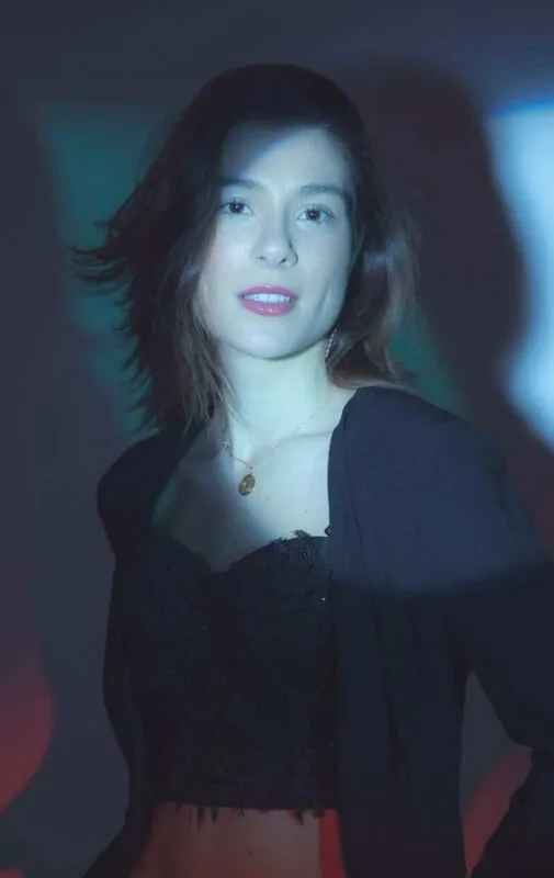 Ines F - Mot Management