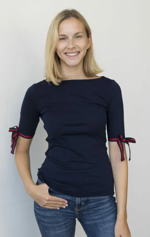 Julia T - Mot Management