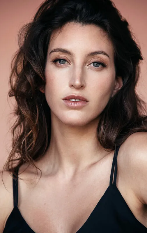 Laura R - Mot Management