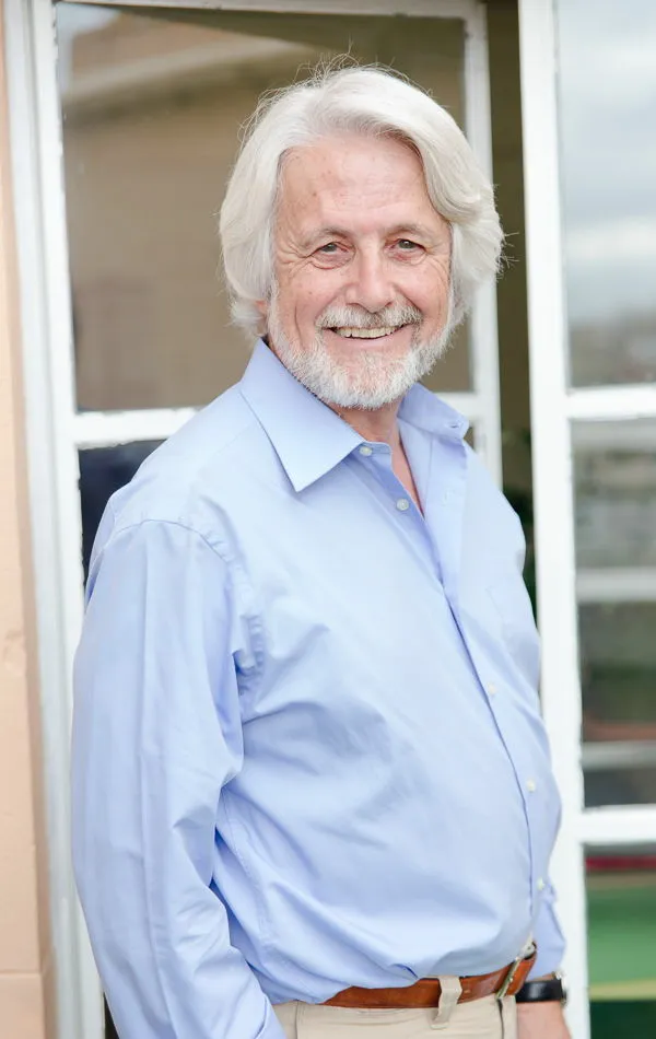 LLuis L - Mot Management