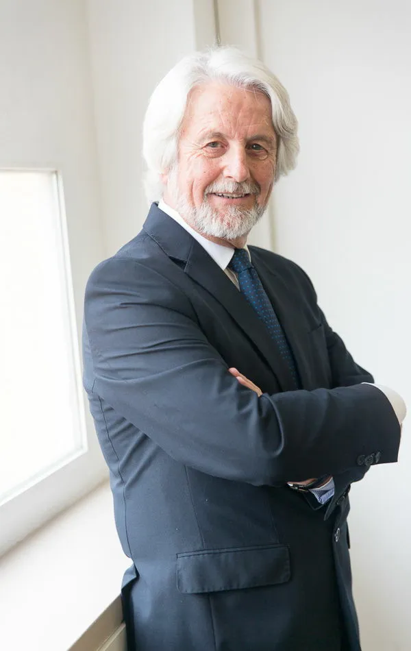 LLuis L - Mot Management