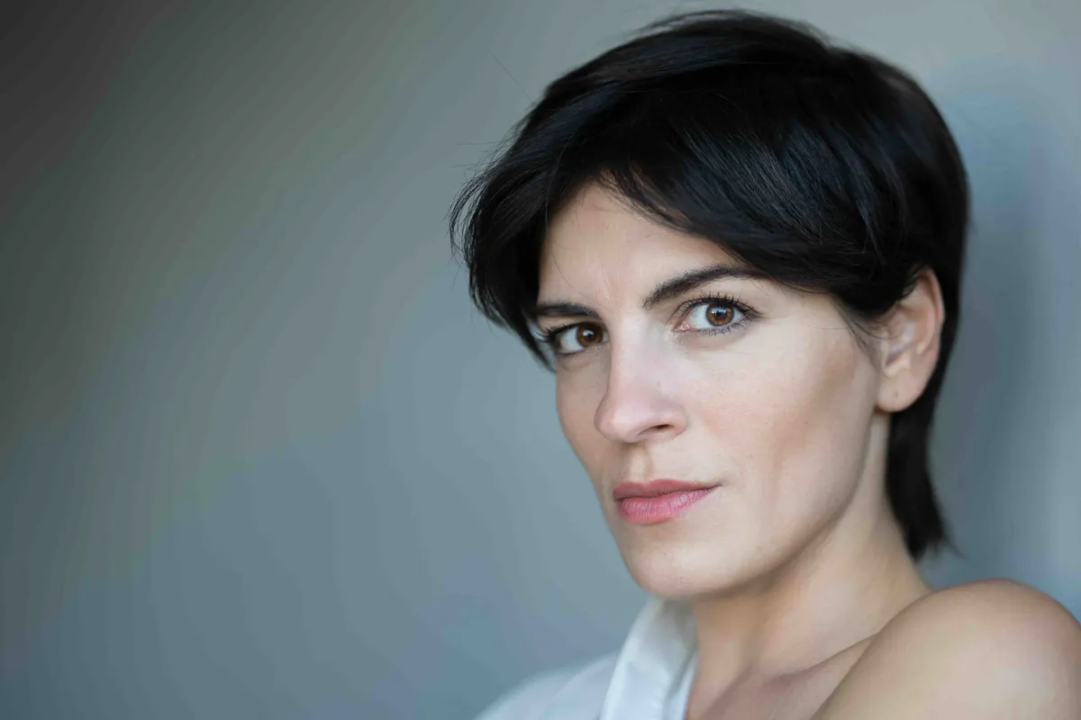 Valeria Z - DIRECT BOOKING ITALIA - Mot Management